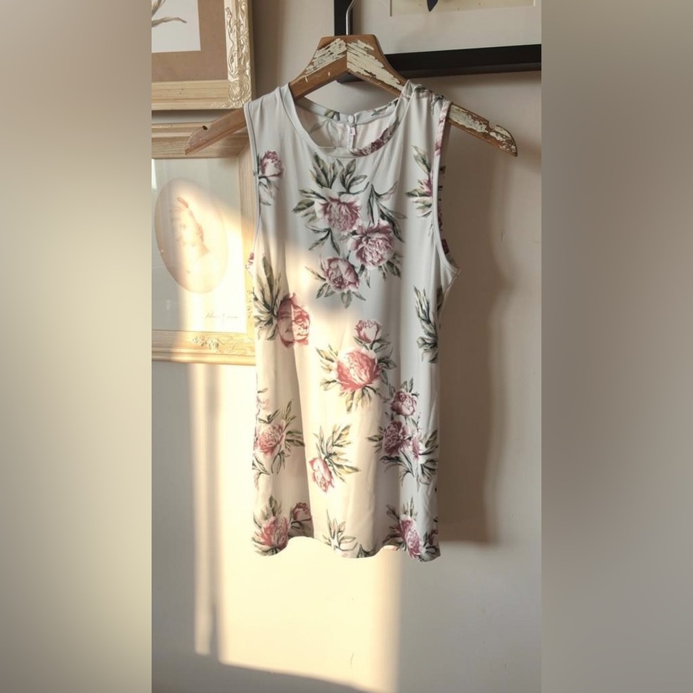 Piphany Floral Tank Top - White and Pink